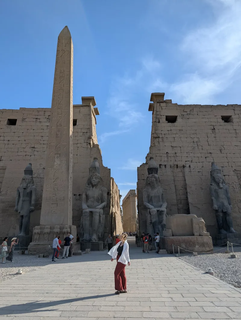 luxor temple entry anna 1 - Hallo Luxor!