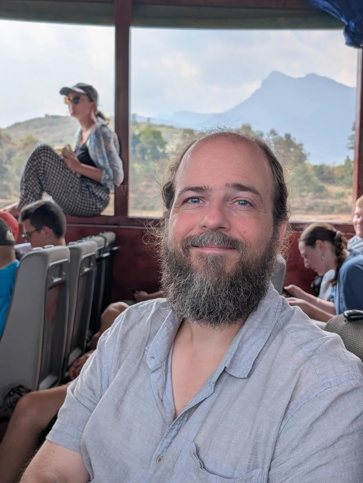 laos chris closeup boat n4mwbk - Hallo Laos!