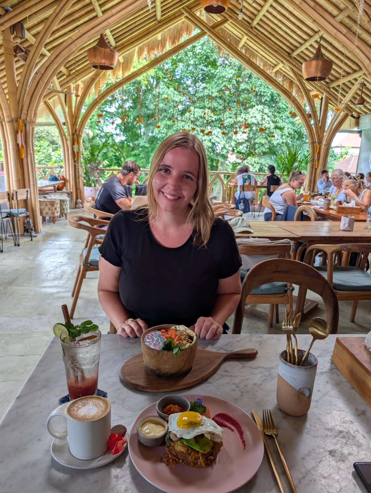 bali mudra anna c9mfmq - Hallo Bali!