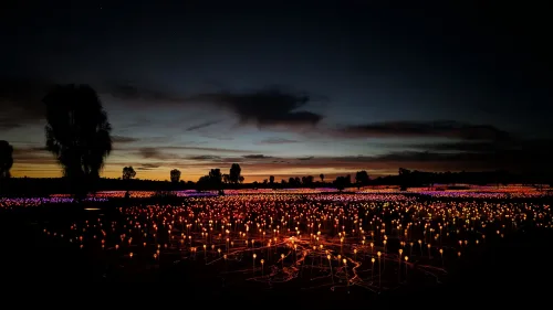 fieldoflights wide sswaeq - Hallo Uluru!