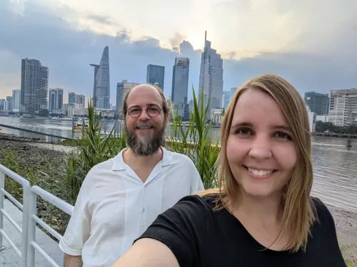 vn saigon skyline selfie naiujr - Hallo Vietnam!