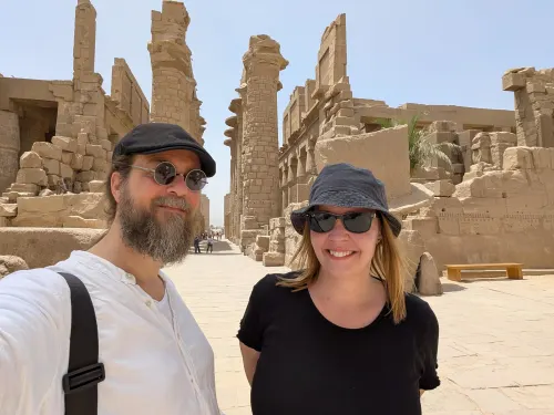 luxor karnak temple center selfie oel3iu - Hallo Luxor!