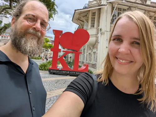 kl love selfie tpc63m - Hallo Kuala Lumpur!