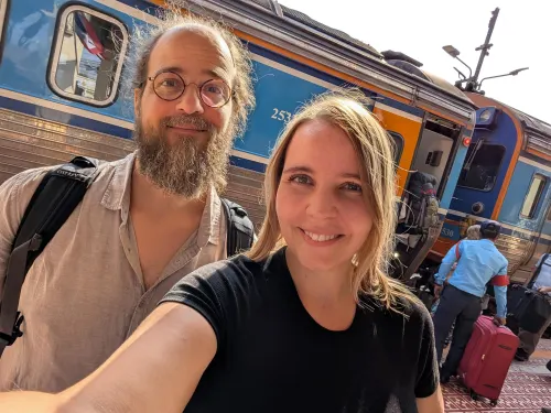 ayutthaya station selfie m3hv13 - Nochmal Bangkok
