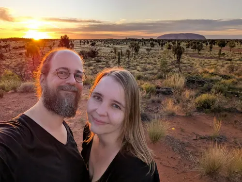 uluru sunrise selfie r8jng9 - Hallo Uluru!