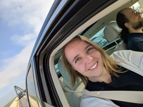 de fehmarn bridge car selfie yaxmpc - Urlaub vom Reisen