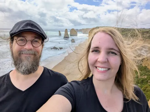 oceanroad apostles selfie ppd5ma - Roadtrip!
