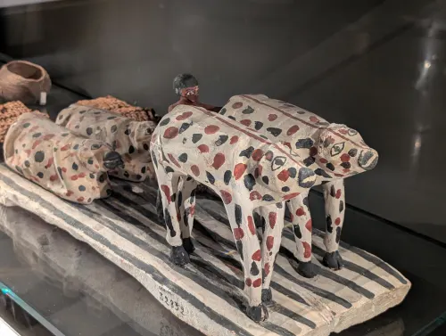 cairo museum gem dotted cows szu2dw - Kairos Museen