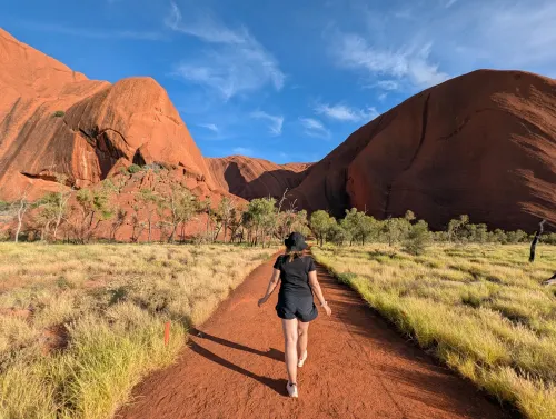 uluru path anna holyx0 - Hallo Uluru!