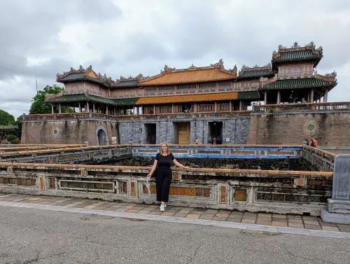 vn hue citadel gate anna rs3gzh - Höhen und Tiefen