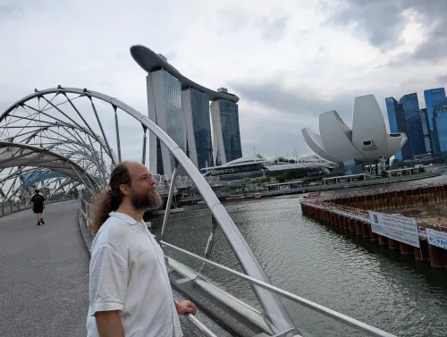 sg helix chris uarcbf - Hallo Singapur!