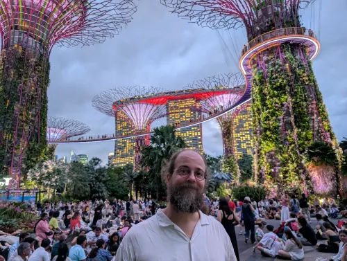 sg trees chris crowd fsb9mw - Hallo Singapur!