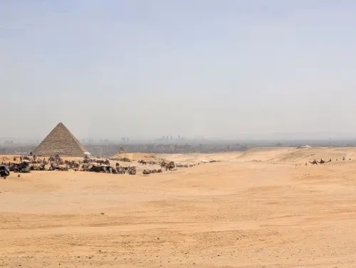 cairo pyramid with skyline fzi3fr - Hallo Kairo!