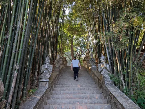 chiangmai stairs chris glhbq2 - Thailands Norden