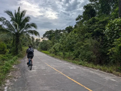 kohkood bike chris 2 p1qlyk - Hallo Koh Kood!