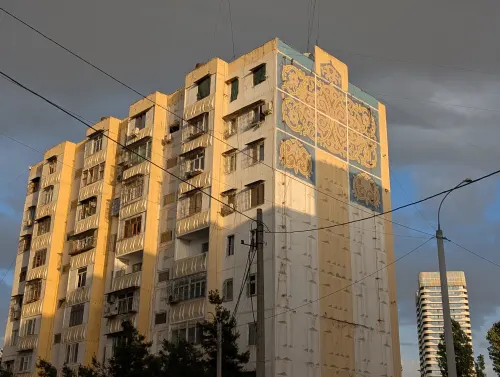 uz tashkent building 03 lxtj8g - Hallo Usbekistan!