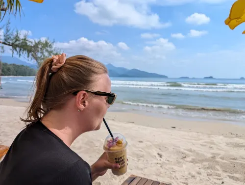 kohchang beach cafe 3 nwkh52 - Hallo Koh Chang!
