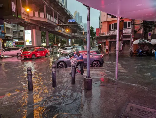 bkk rain 4 q4hufc - Hallo Bangkok!