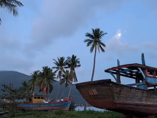 vn danang boats ljey3g - Hallo Vietnam!