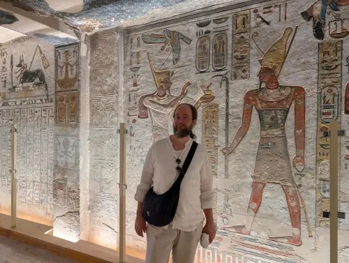 luxor valley tomb chris 2 s3gjyn - Hallo Luxor!
