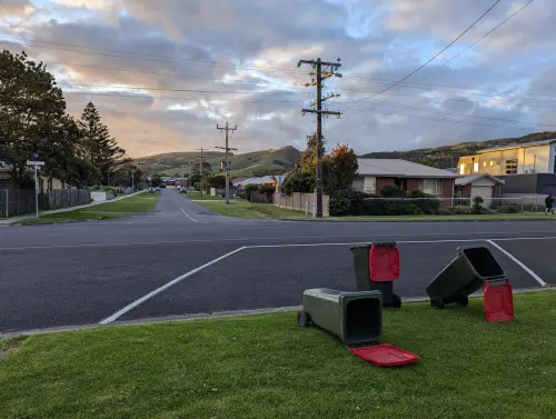 oceanroad apollobay streets rhkh8u - Roadtrip!