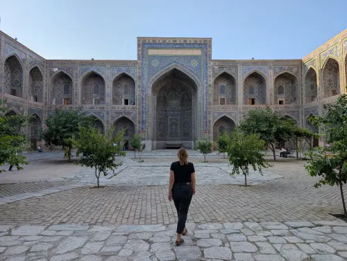 uz samarkand registan courtyard anna 01 wzeje3 - Hallo Usbekistan!