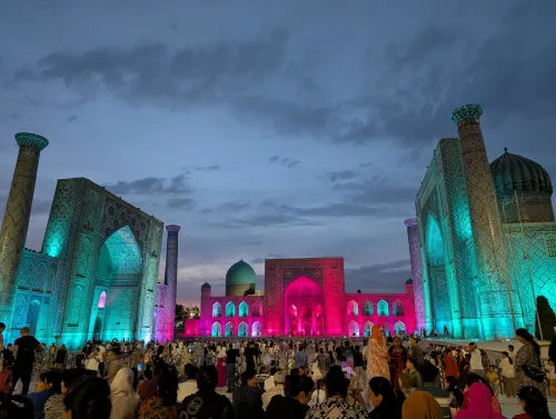 uz samarkand registan lights 02 il76rv - Hallo Usbekistan!
