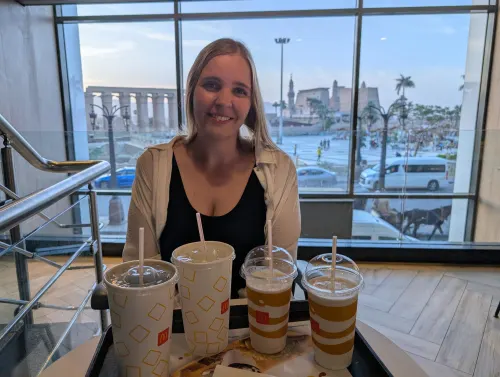luxor mcdonals shakes anna qcemjf - Hallo Luxor!
