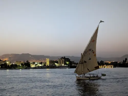 luxor riverside boat night zmayyj - Hallo Luxor!