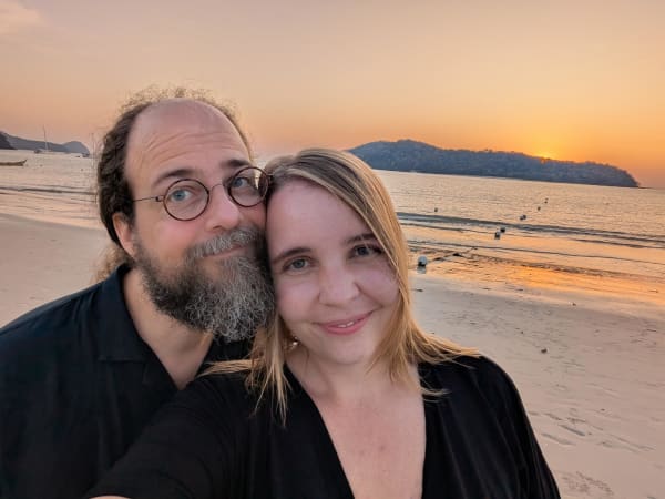 48_mys_langkawi_beach_sunset_selfie_gtduzw