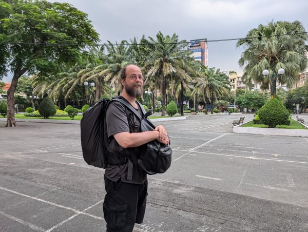 01_vn_saigon_arrival_ehsfk1