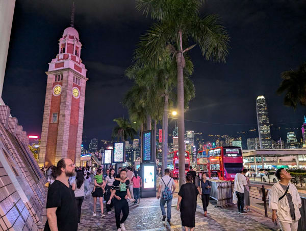 03_hk_approach_skyline_jvh4cq