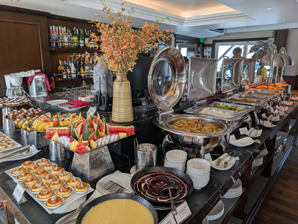 03_vn_halong_buffet_sdrv2z