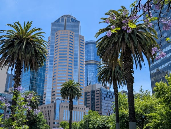 04_melbourne_park_skyline_coverimage_sd8gx4