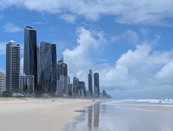 07_goldcoast_beach_coverimage_q3rp29