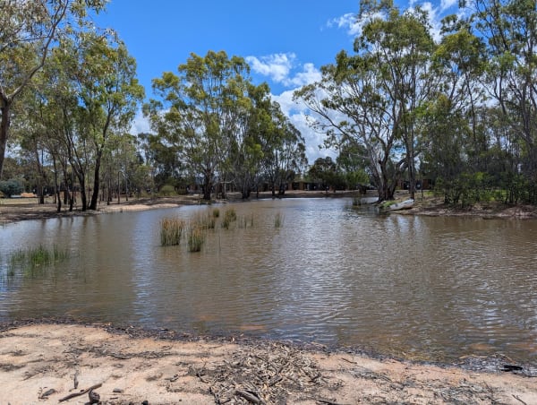 12_grampians_campground_lake_kw70ox