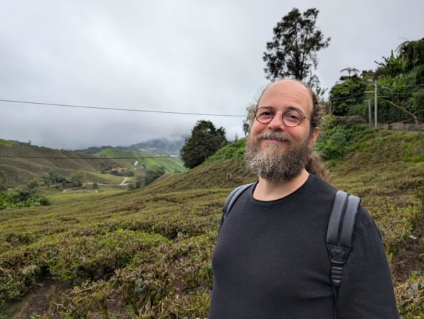 13_mys_brown_field_chris_v0mrh0