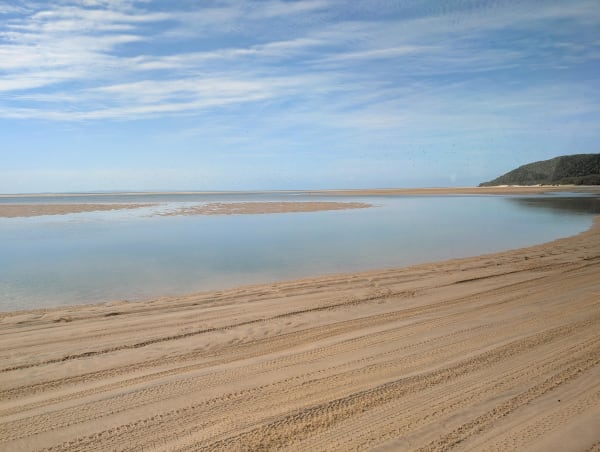 15_noosa_paddling_road_y2m4ws