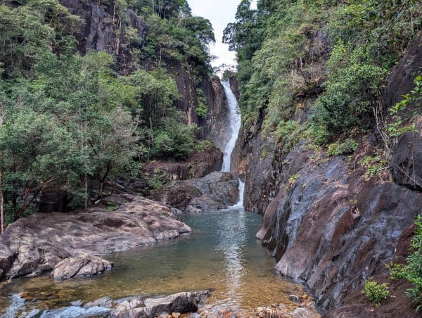18_kohchang_waterfall_1_oymicp