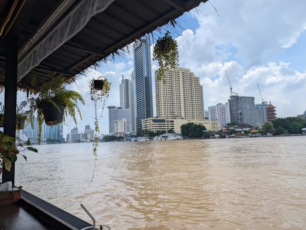 20_bkk_lunch_3_mxp4gf