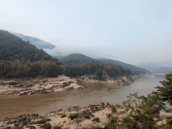 27_laos_mekong_morning_pr12pt