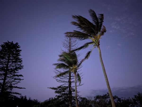 27_noosa_nights_kzqdbv