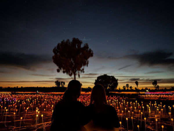 33_fieldoflights_anna_chris_oqwggb