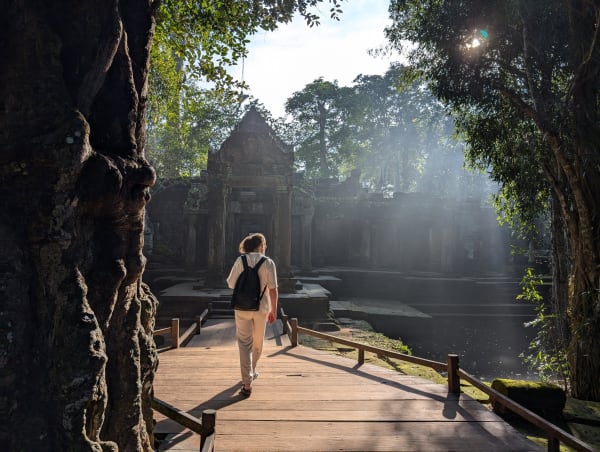 34_cambodia_ta_prohm_aussen_2_ysbtwp