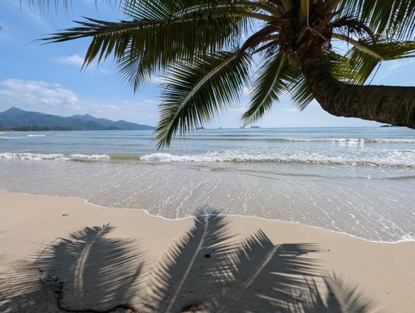 38_kohchang_beach_coverimage_rxqpzd