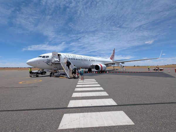 43_yulara_airplane_np07rs