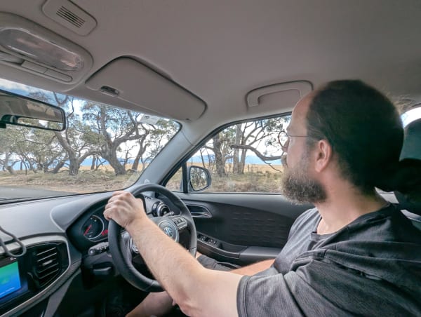 44_roadtrip_car_chris_fvcb9p