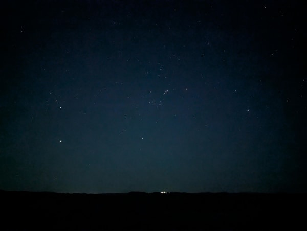 51_phillipisland_penguinparade_stars_qmbayg