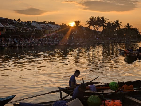 64_vn_hoian_sunset_mf7oek
