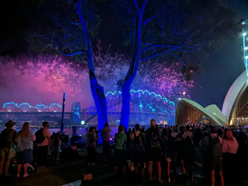 sydney nye fireworks blue 1 - Hallo 2025!
